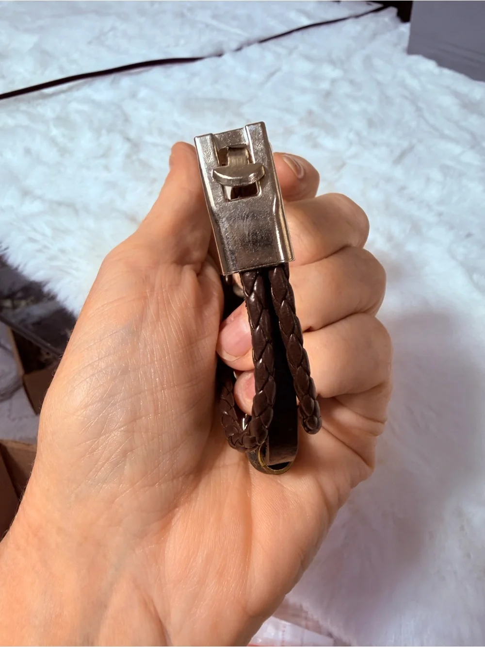 Gucci upcycled leather bracelet - Picture 2 of 7